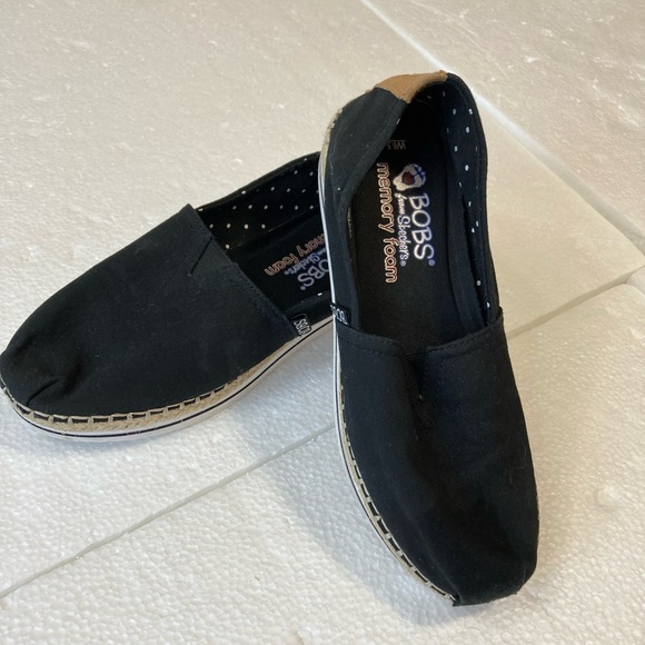 Bob’s Skechers Black Slip-On Shoes for women Sz 6.5 - Picture 3 of 12